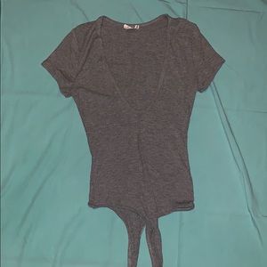 Bozzolo grey feel low cut onesie